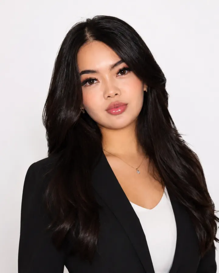 Julianna from the Mikado Aesthetics team